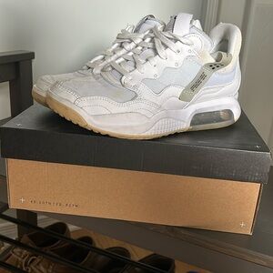 Women’s Jordan’s MA2